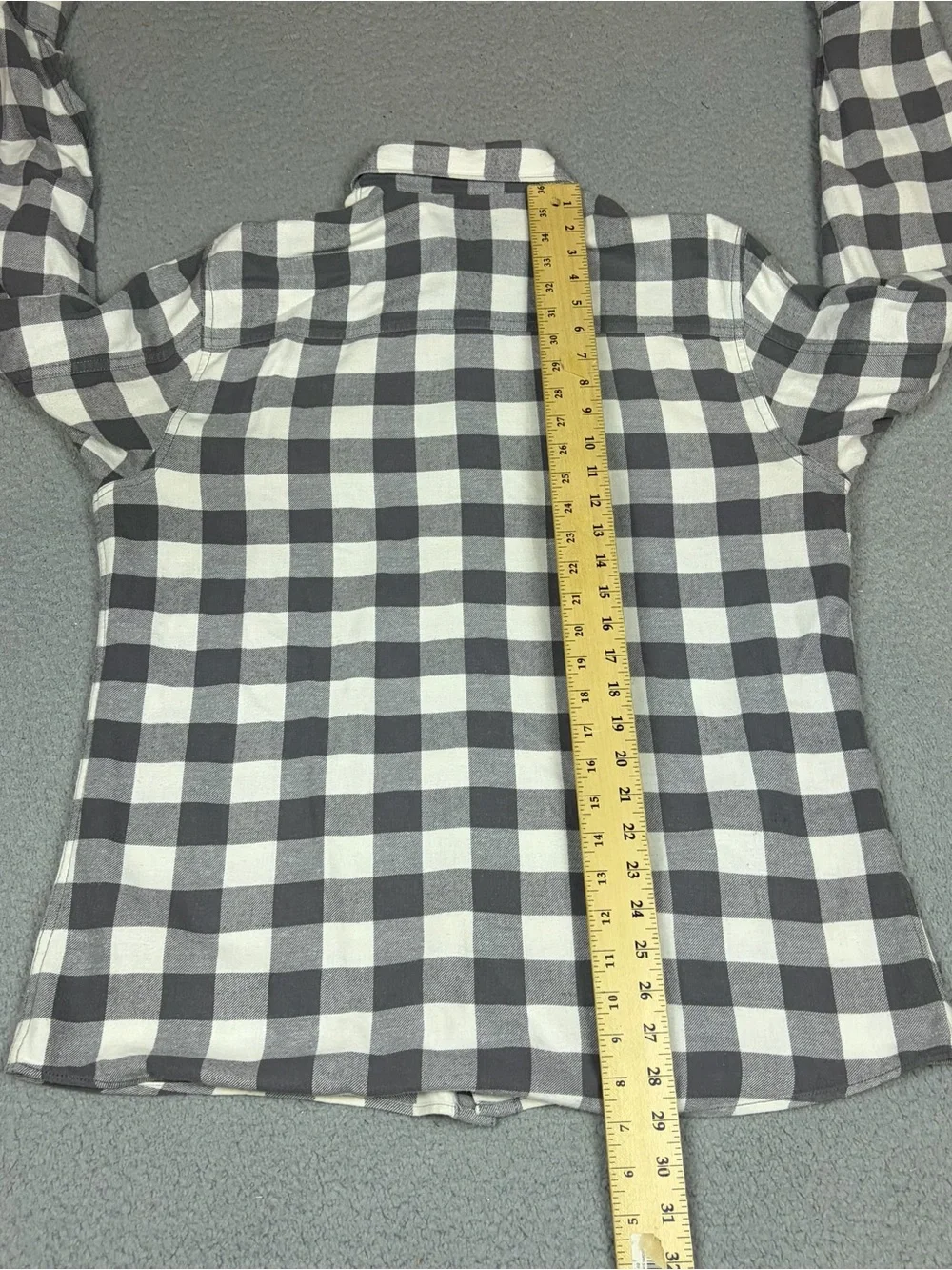 True Religion Shirt Men's Gray and White Check Button Up Flap Pockets Logo